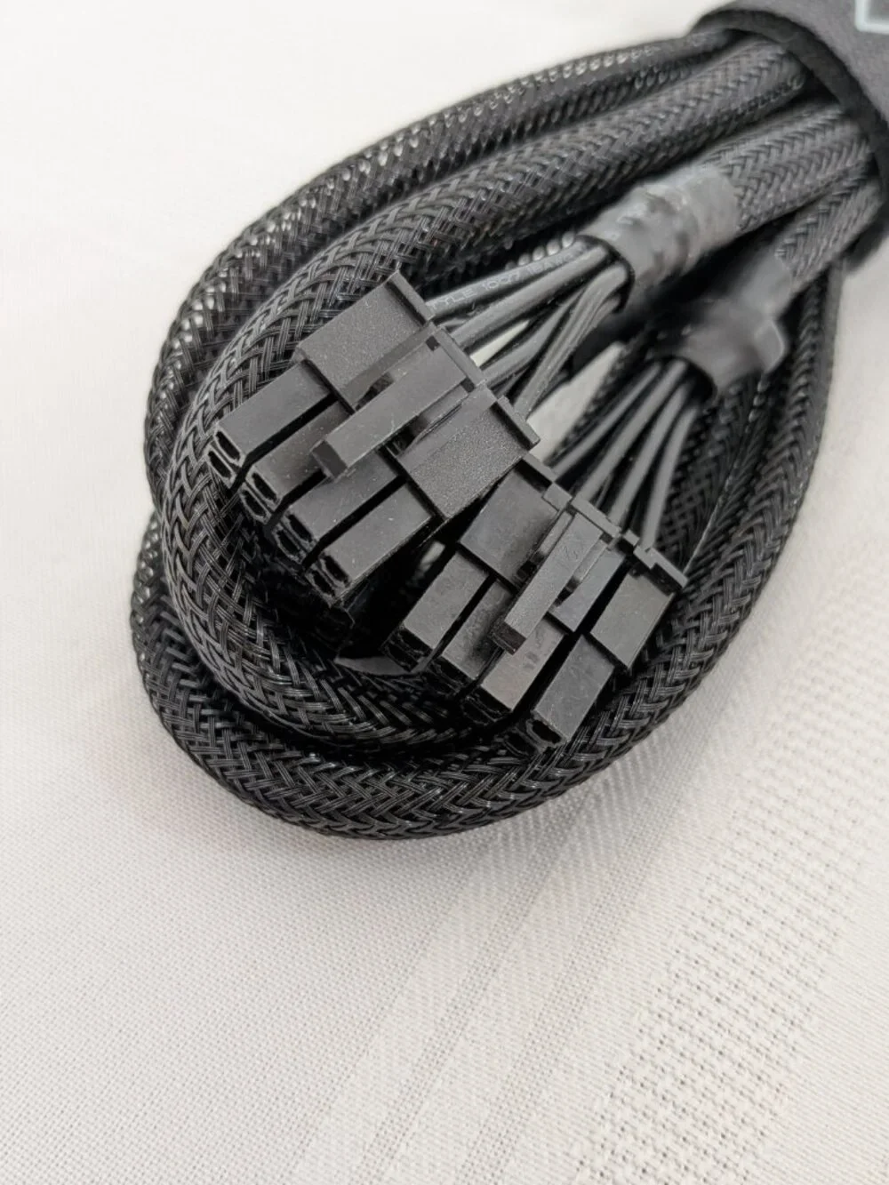 EVGA SuperNOVA braided power supply cable 8 pin CPU -> 6+2 pin VGA